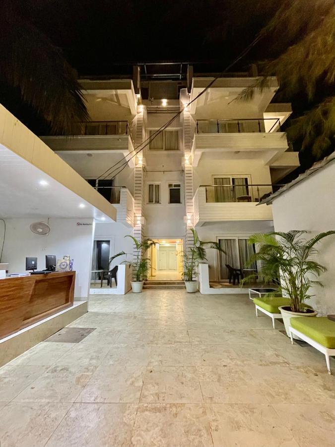 Valletta Beachside Morjim Ngoại thất bức ảnh