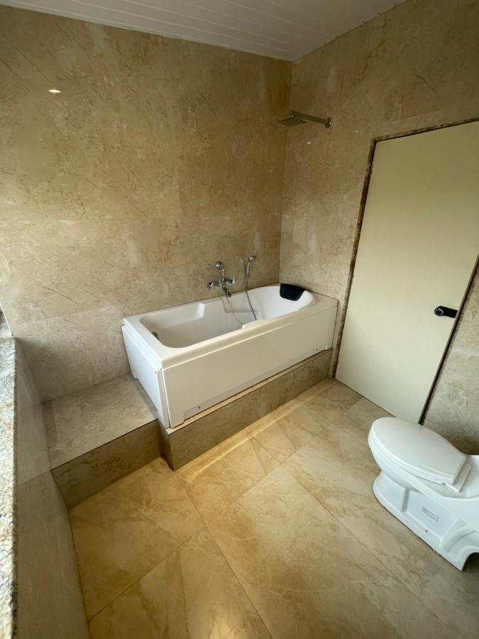 Valletta Beachside Morjim Ngoại thất bức ảnh