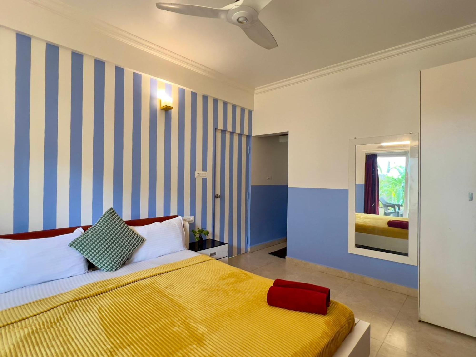 Valletta Beachside Morjim Ngoại thất bức ảnh